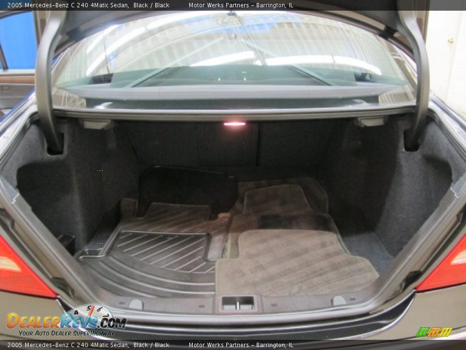2005 Mercedes-Benz C 240 4Matic Sedan Black / Black Photo #9