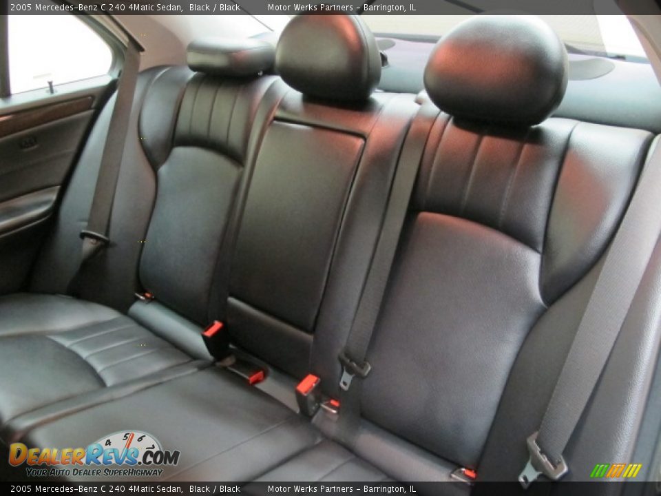 2005 Mercedes-Benz C 240 4Matic Sedan Black / Black Photo #18