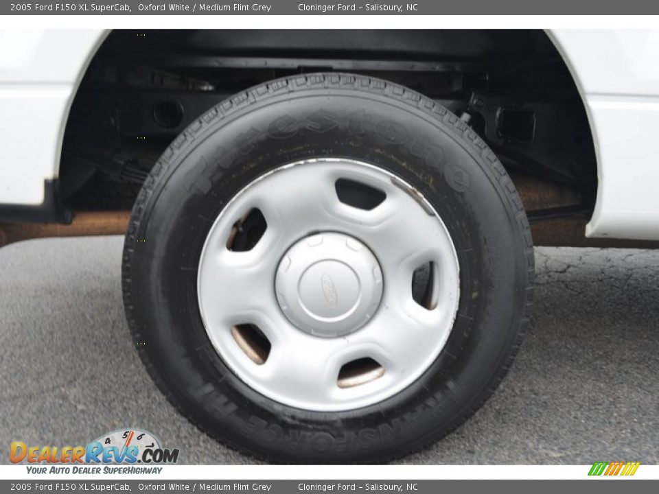 2005 Ford F150 XL SuperCab Wheel Photo #16