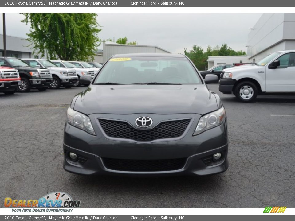 2010 Toyota Camry SE Magnetic Gray Metallic / Dark Charcoal Photo #7