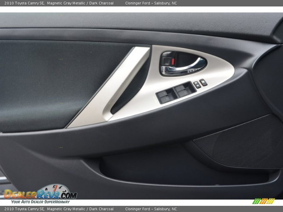 Door Panel of 2010 Toyota Camry SE Photo #8