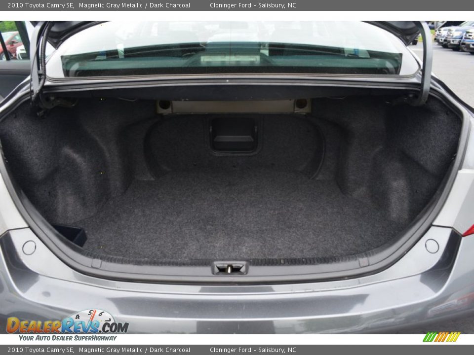 2010 Toyota Camry SE Trunk Photo #12