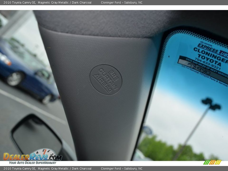 2010 Toyota Camry SE Magnetic Gray Metallic / Dark Charcoal Photo #31