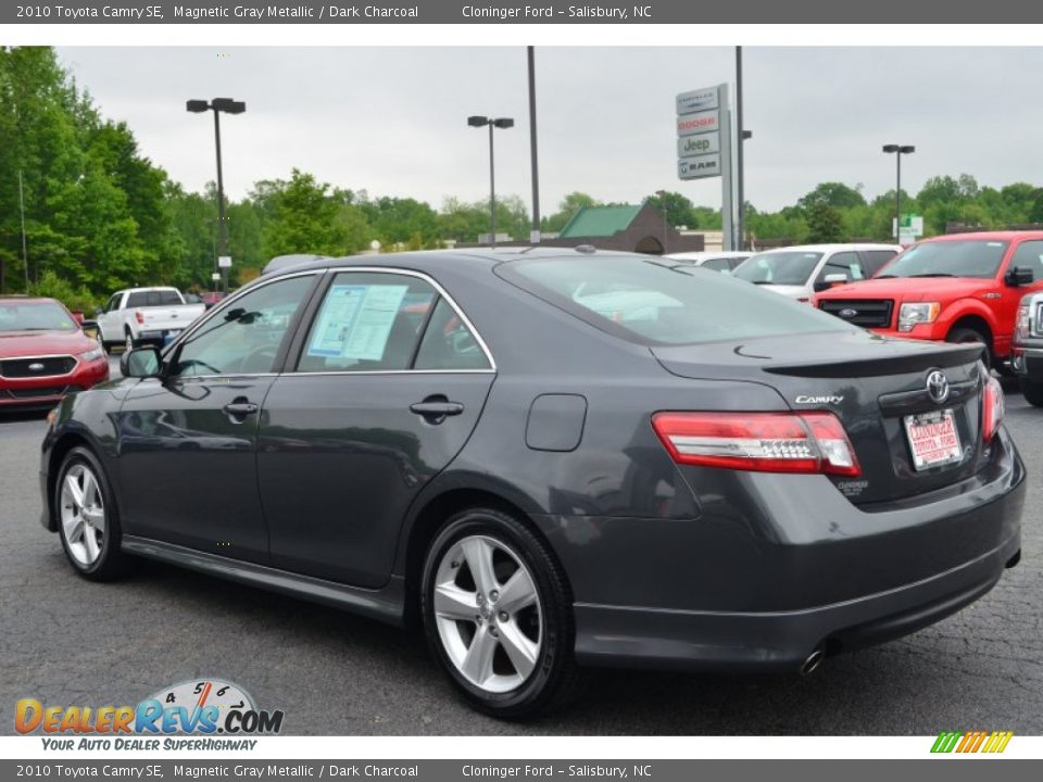 2010 Toyota Camry SE Magnetic Gray Metallic / Dark Charcoal Photo #33