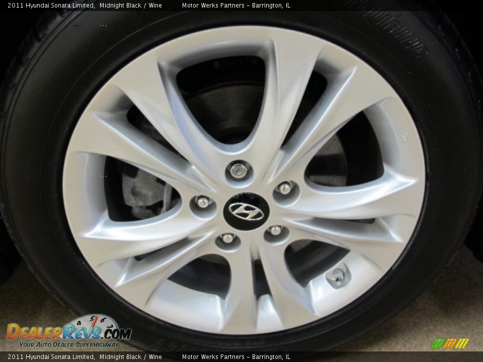 2011 Hyundai Sonata Limited Midnight Black / Wine Photo #12