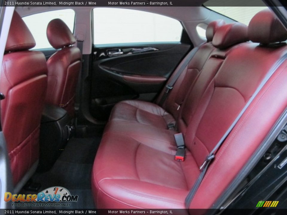 2011 Hyundai Sonata Limited Midnight Black / Wine Photo #17