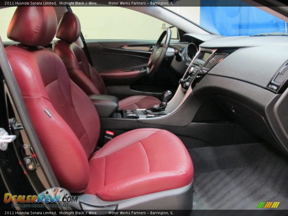2011 Hyundai Sonata Limited Midnight Black / Wine Photo #21