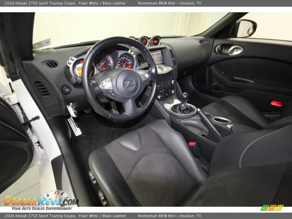 Black Leather Interior - 2009 Nissan 370Z Sport Touring Coupe Photo #4