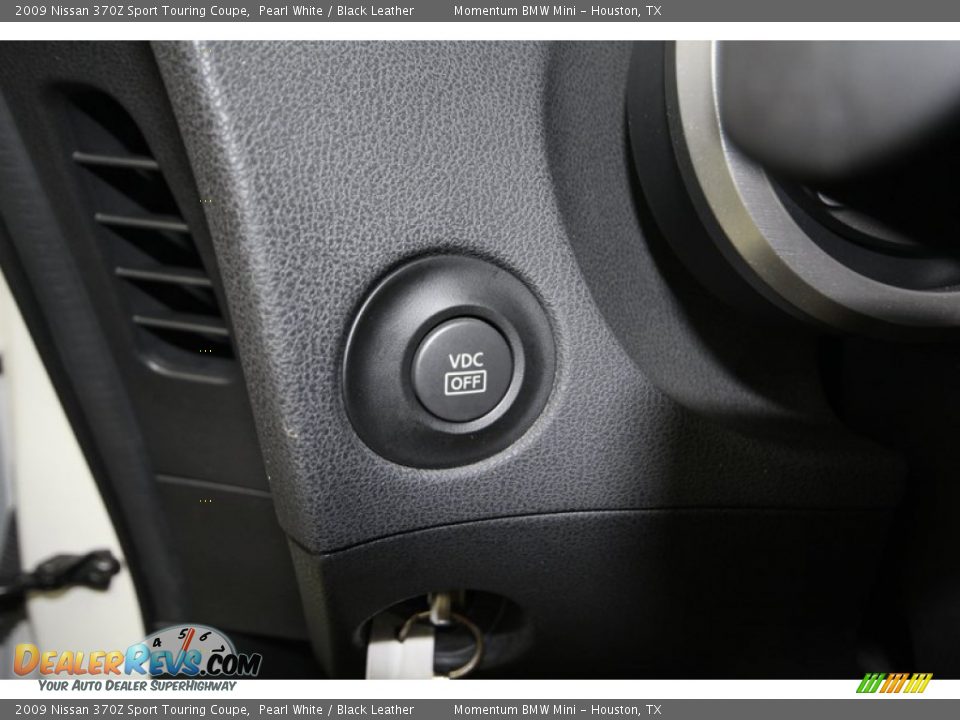 Controls of 2009 Nissan 370Z Sport Touring Coupe Photo #30