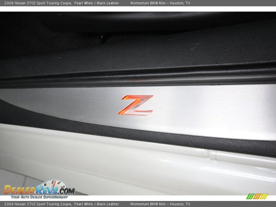 2009 Nissan 370Z Sport Touring Coupe Logo Photo #31