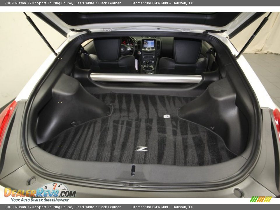 2009 Nissan 370Z Sport Touring Coupe Trunk Photo #33