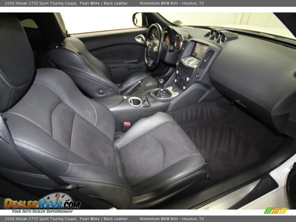 Front Seat of 2009 Nissan 370Z Sport Touring Coupe Photo #34