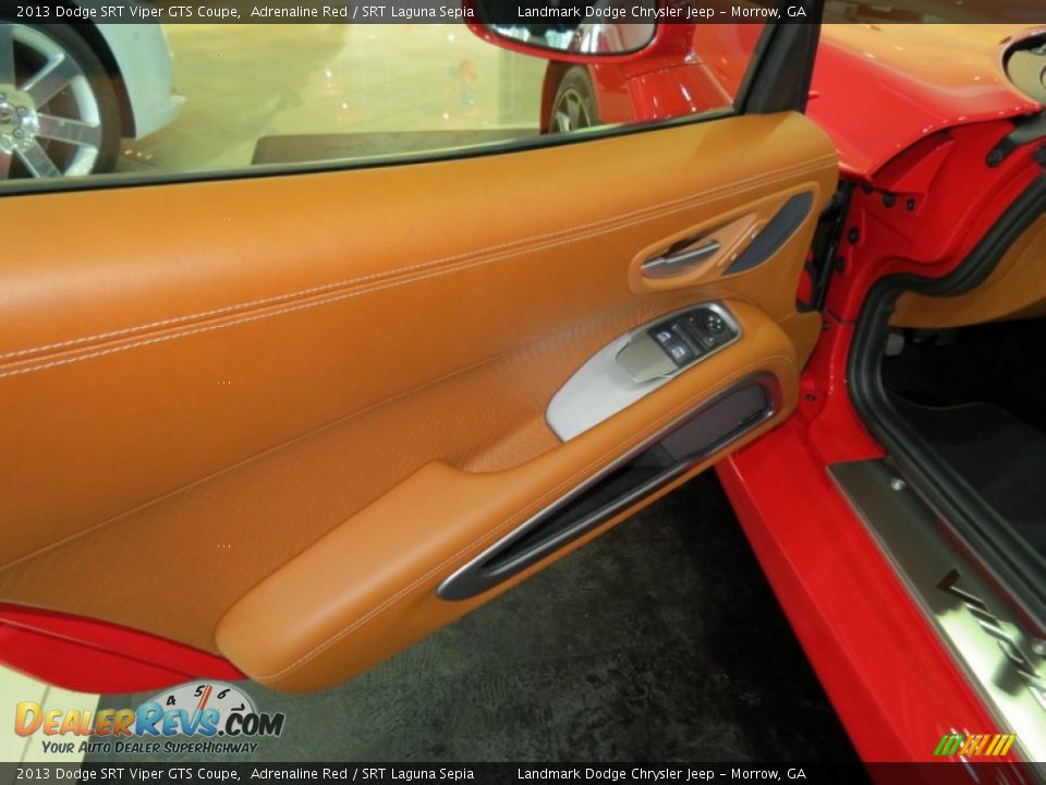 Door Panel of 2013 Dodge SRT Viper GTS Coupe Photo #9