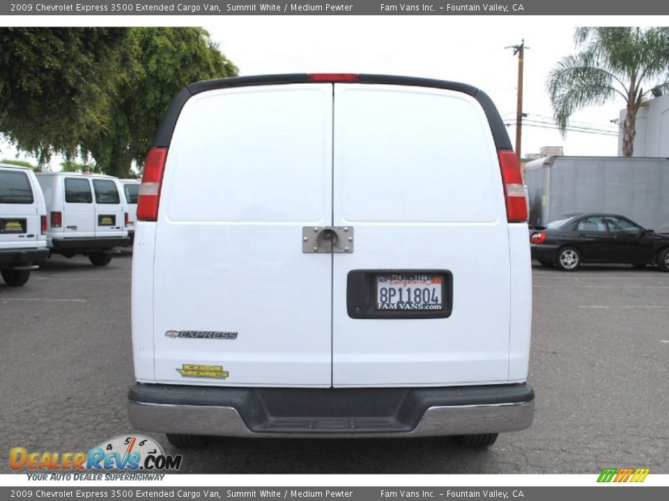 2009 Chevrolet Express 3500 Extended Cargo Van Summit White / Medium Pewter Photo #5