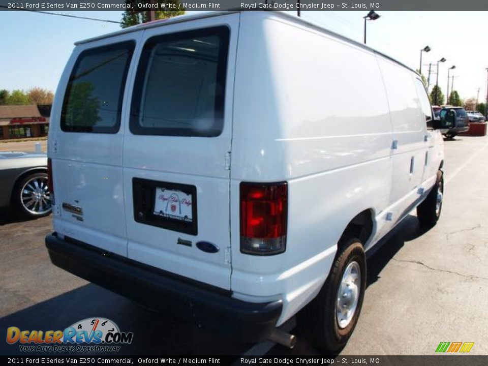 2011 Ford E Series Van E250 Commercial Oxford White / Medium Flint Photo #3
