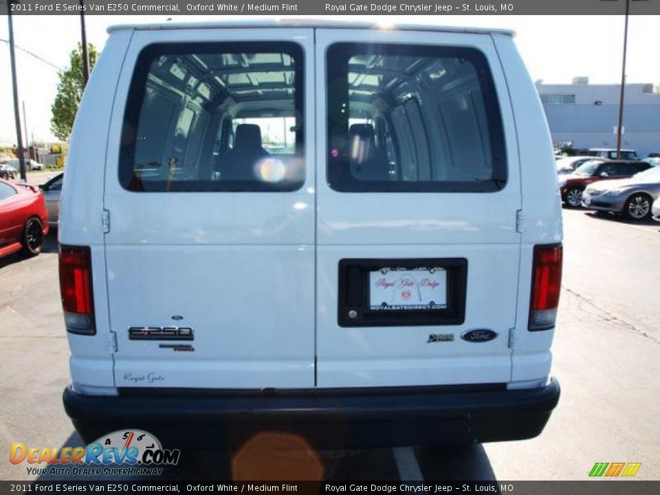 2011 Ford E Series Van E250 Commercial Oxford White / Medium Flint Photo #5
