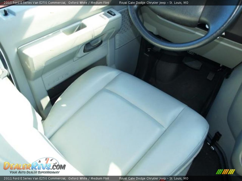 2011 Ford E Series Van E250 Commercial Oxford White / Medium Flint Photo #10
