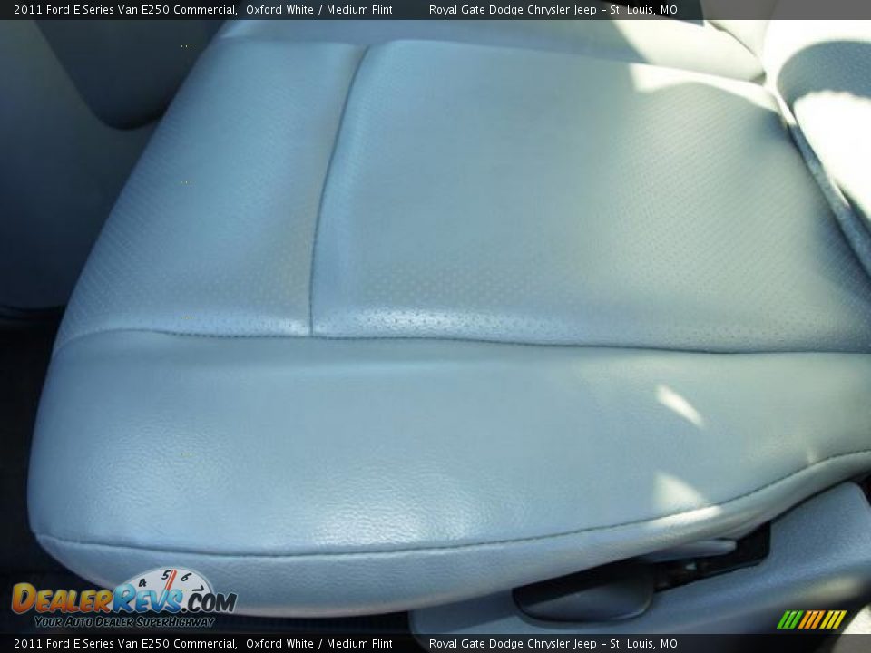 2011 Ford E Series Van E250 Commercial Oxford White / Medium Flint Photo #15