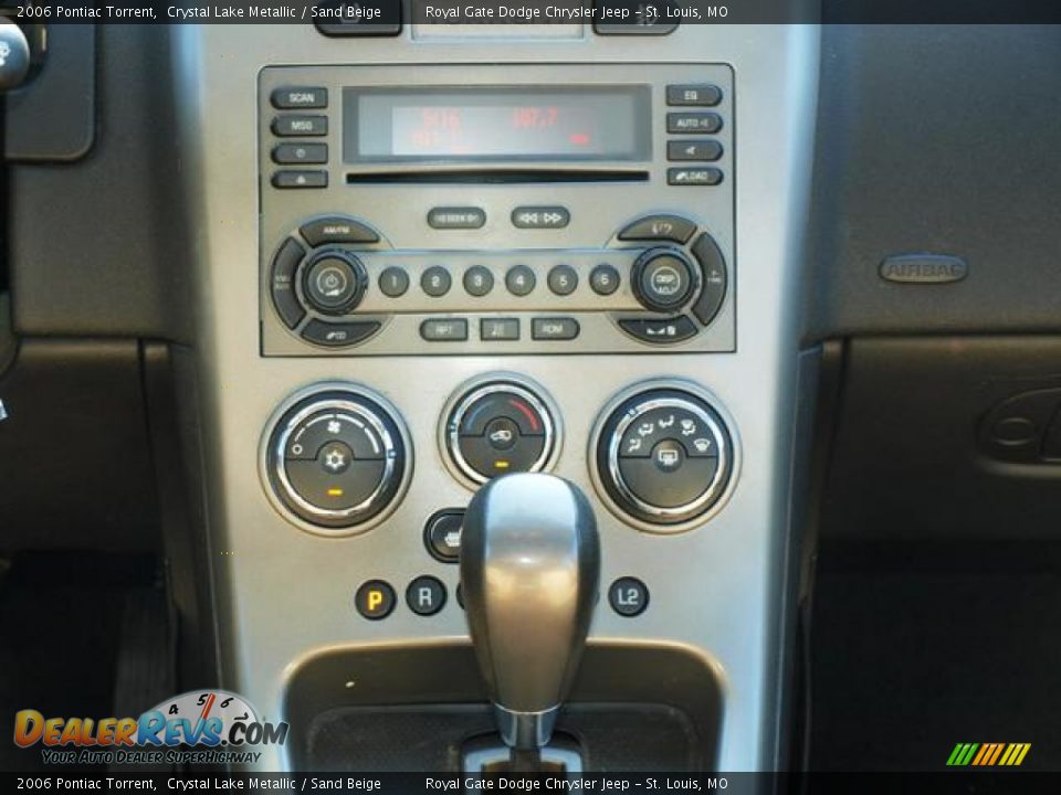 2006 Pontiac Torrent Crystal Lake Metallic / Sand Beige Photo #11