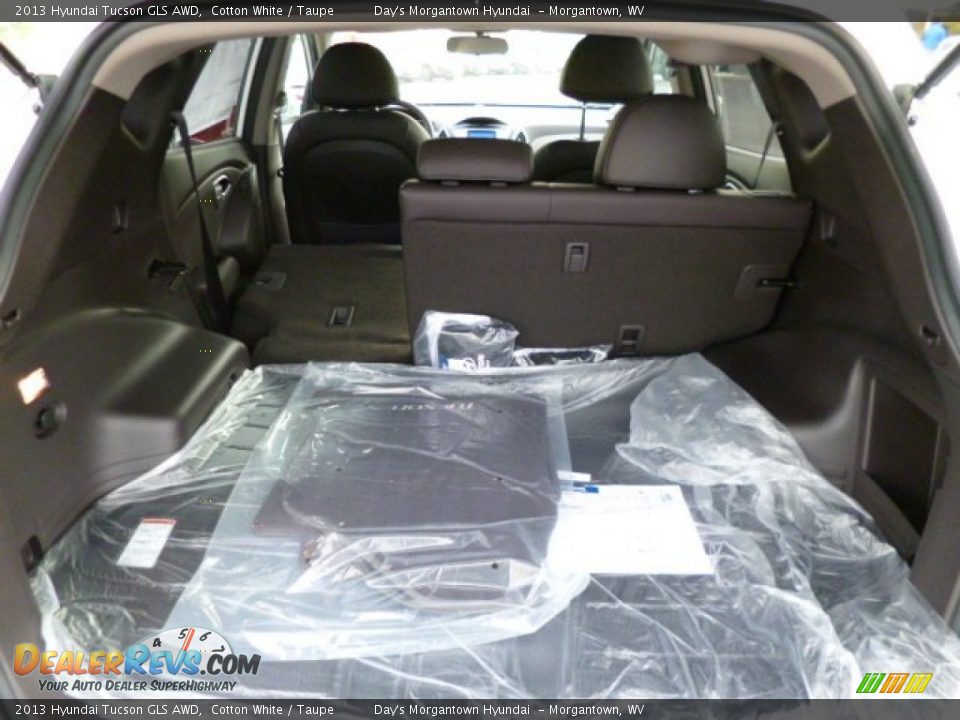 2013 Hyundai Tucson GLS AWD Cotton White / Taupe Photo #13