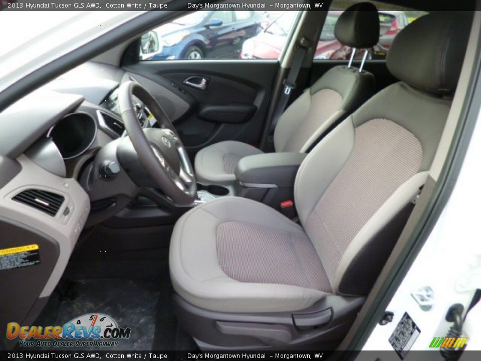 2013 Hyundai Tucson GLS AWD Cotton White / Taupe Photo #16