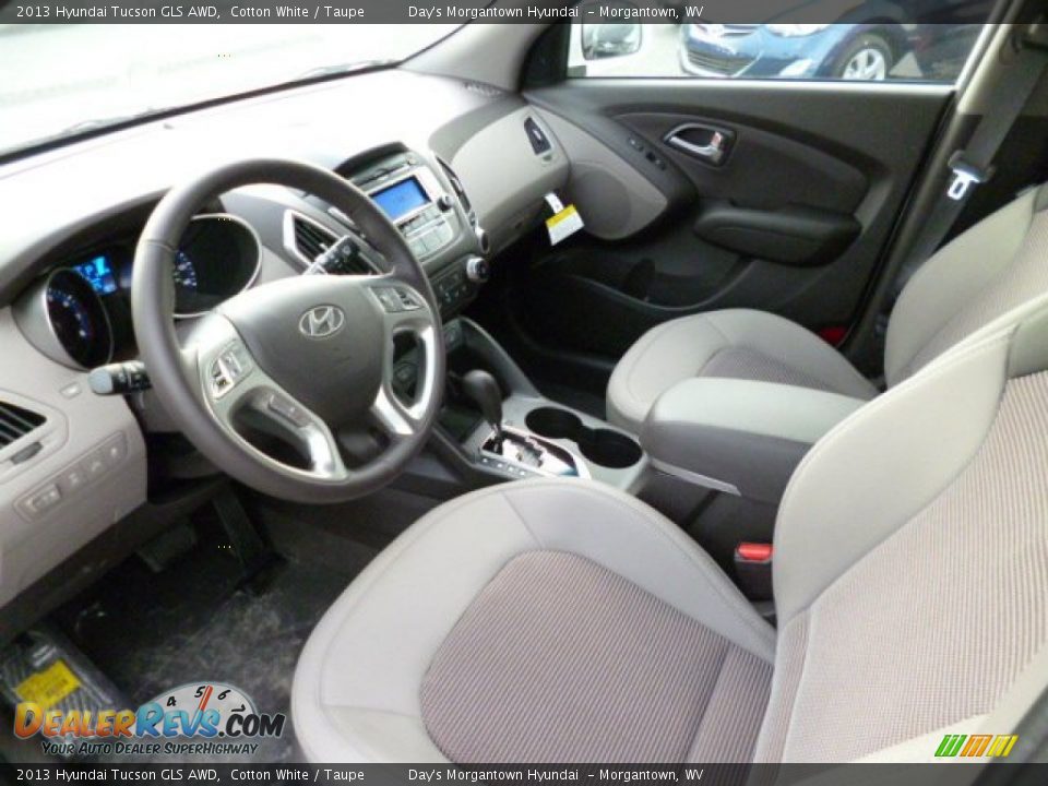 2013 Hyundai Tucson GLS AWD Cotton White / Taupe Photo #17