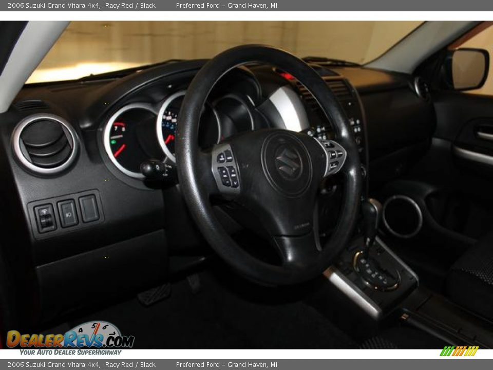 2006 Suzuki Grand Vitara 4x4 Racy Red / Black Photo #21