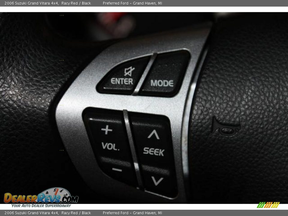 Controls of 2006 Suzuki Grand Vitara 4x4 Photo #35