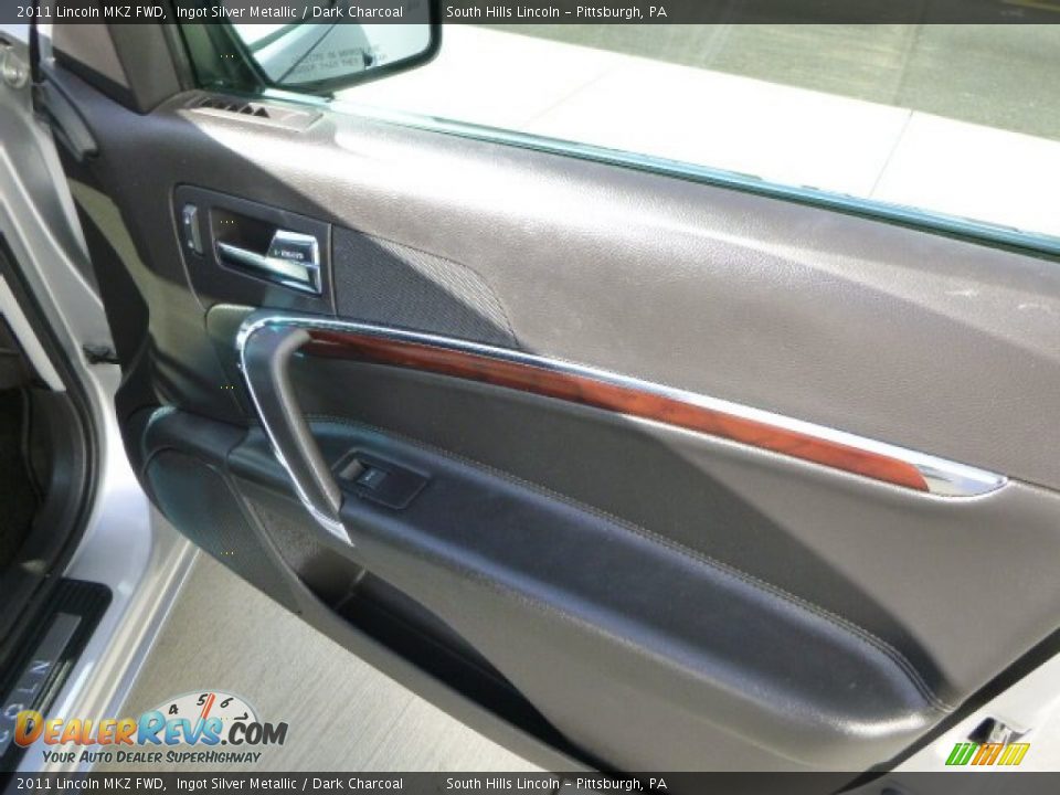 2011 Lincoln MKZ FWD Ingot Silver Metallic / Dark Charcoal Photo #12