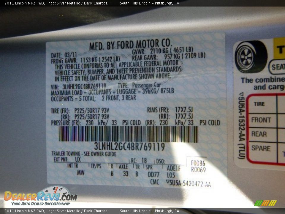2011 Lincoln MKZ FWD Ingot Silver Metallic / Dark Charcoal Photo #24
