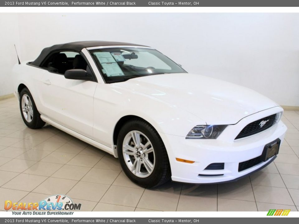 2013 Ford Mustang V6 Convertible Performance White / Charcoal Black Photo #2