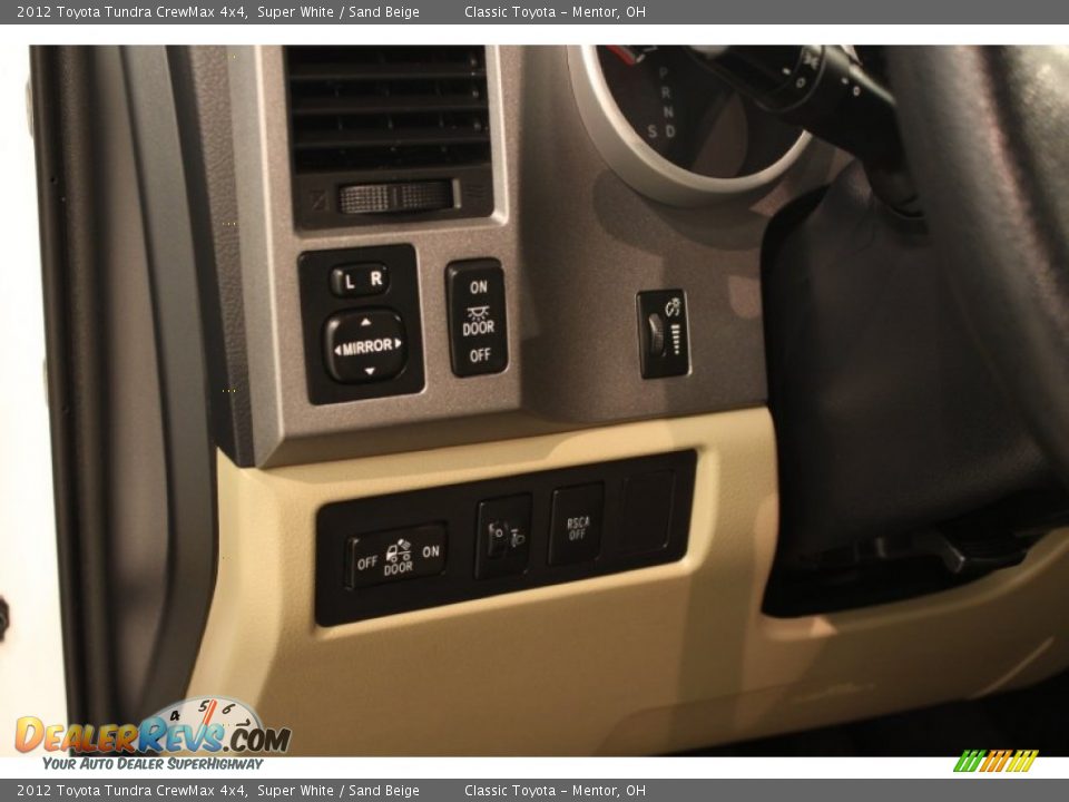 2012 Toyota Tundra CrewMax 4x4 Super White / Sand Beige Photo #7