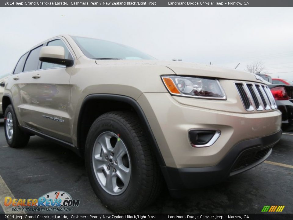 2014 Jeep Grand Cherokee Laredo Cashmere Pearl / New Zealand Black/Light Frost Photo #4
