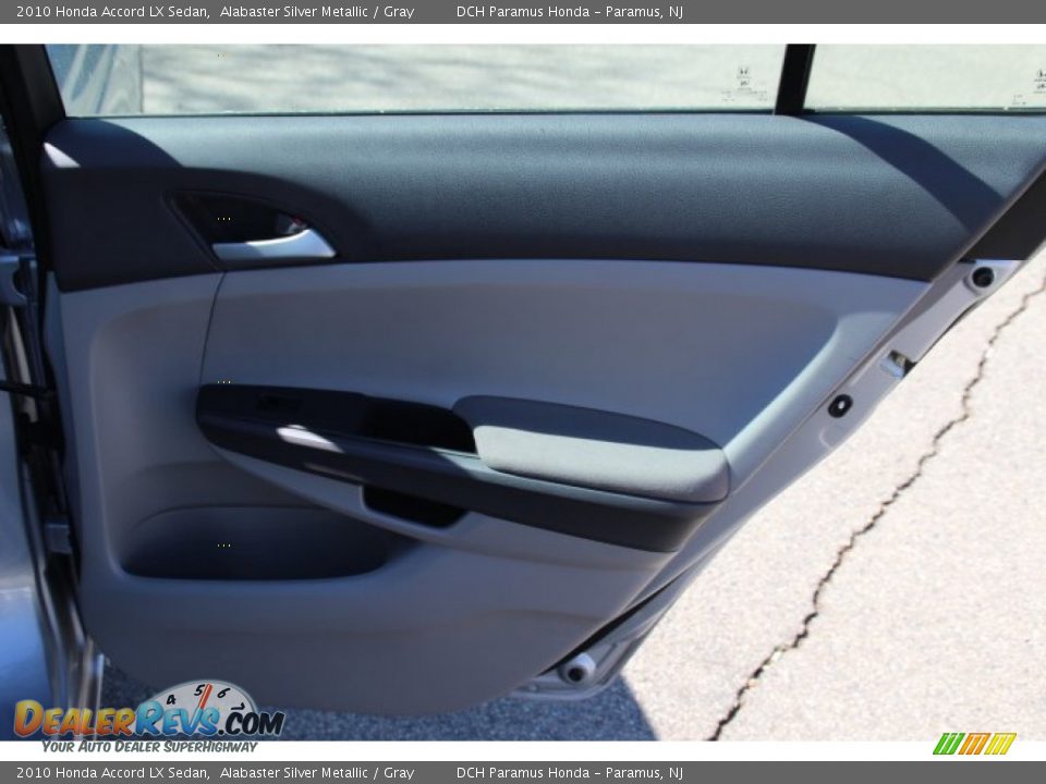 2010 Honda Accord LX Sedan Alabaster Silver Metallic / Gray Photo #17