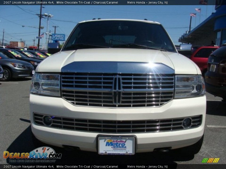 2007 Lincoln Navigator Ultimate 4x4 White Chocolate Tri-Coat / Charcoal/Caramel Photo #2