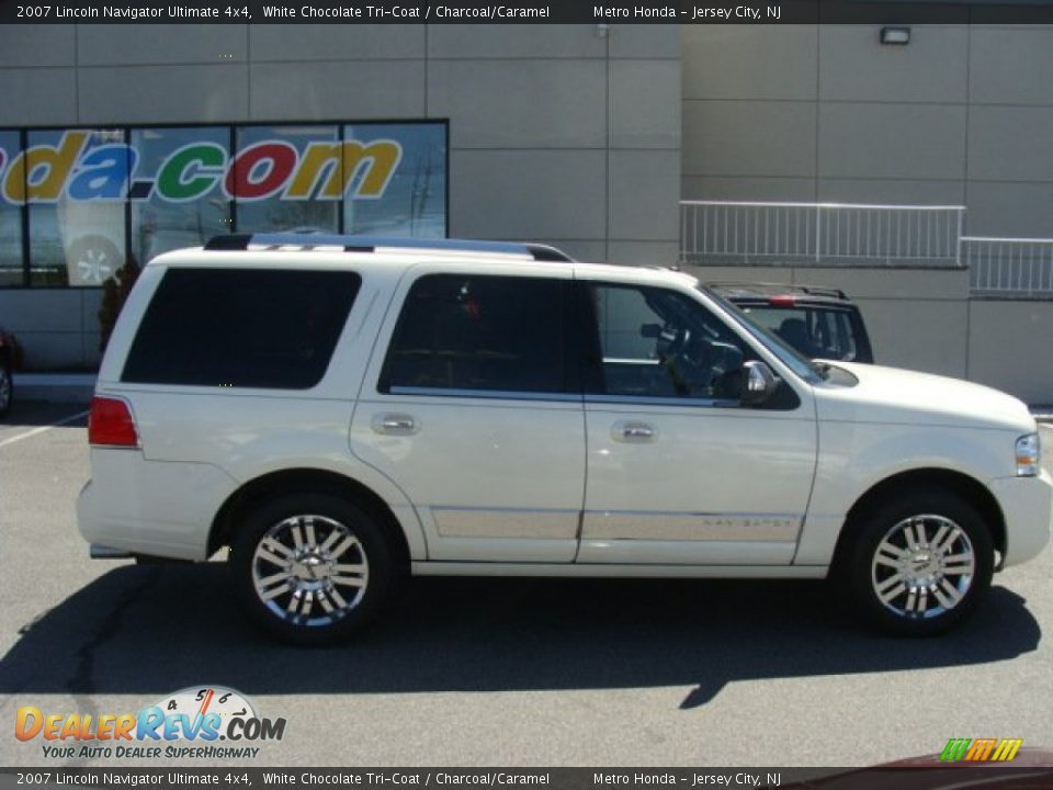 2007 Lincoln Navigator Ultimate 4x4 White Chocolate Tri-Coat / Charcoal/Caramel Photo #3