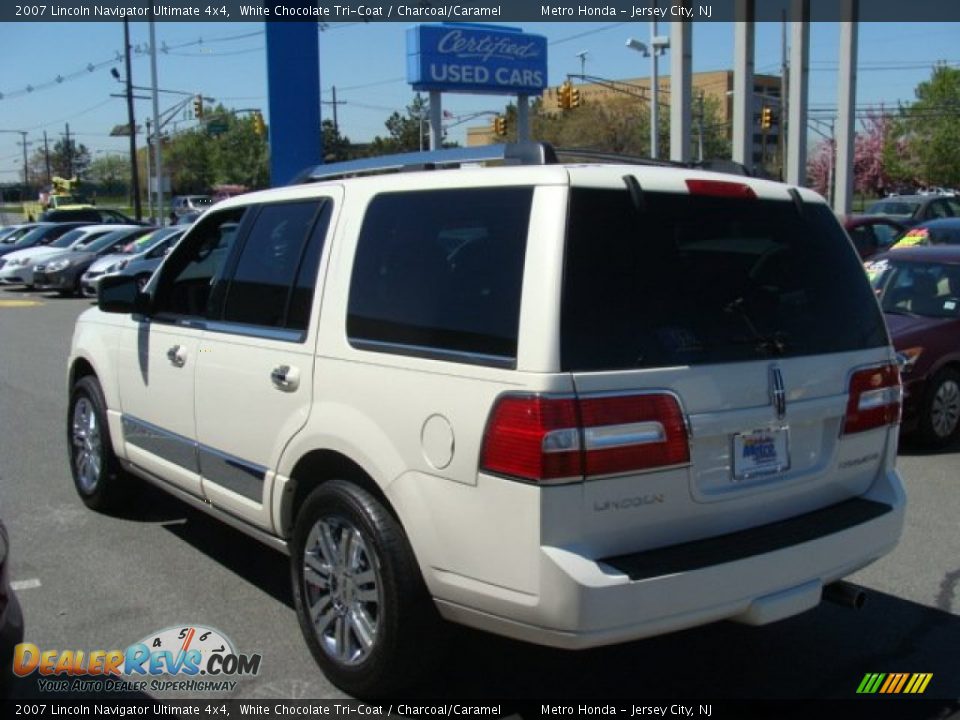 2007 Lincoln Navigator Ultimate 4x4 White Chocolate Tri-Coat / Charcoal/Caramel Photo #6