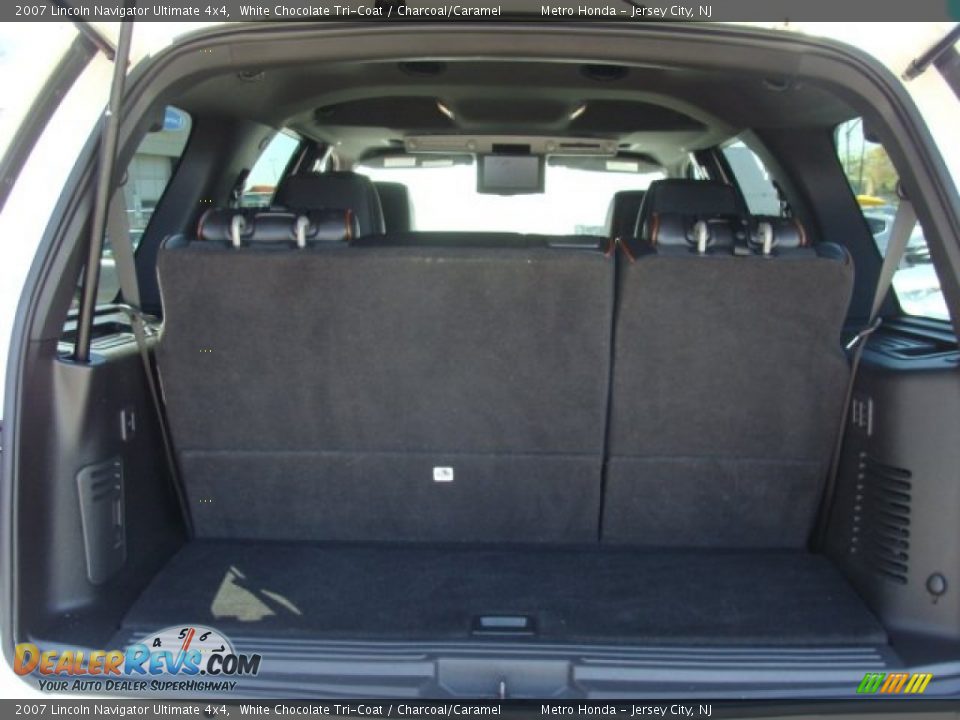 2007 Lincoln Navigator Ultimate 4x4 White Chocolate Tri-Coat / Charcoal/Caramel Photo #14