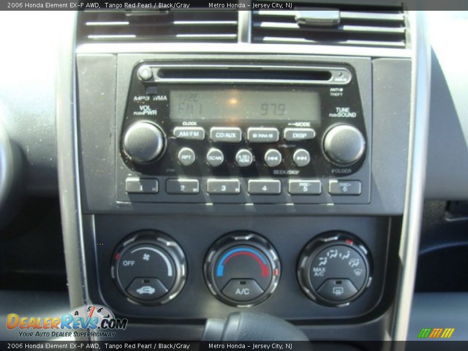 Controls of 2006 Honda Element EX-P AWD Photo #12