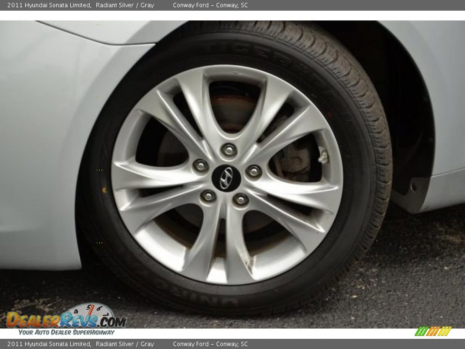 2011 Hyundai Sonata Limited Radiant Silver / Gray Photo #9