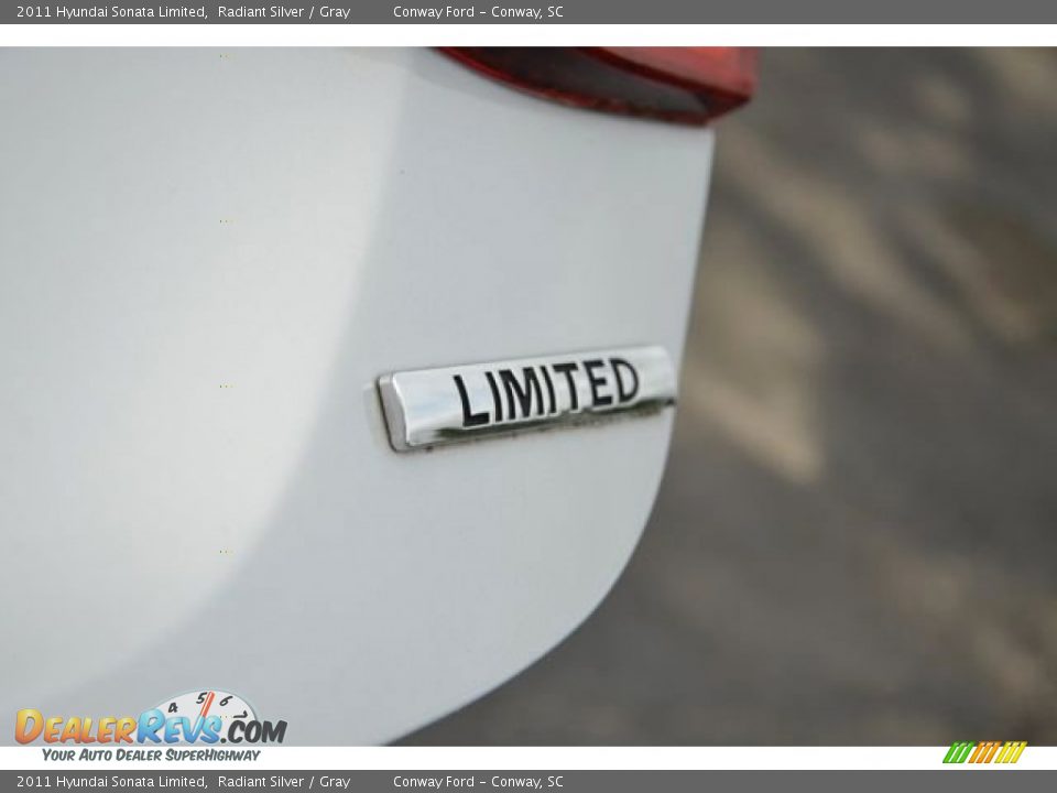 2011 Hyundai Sonata Limited Radiant Silver / Gray Photo #16