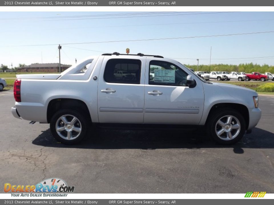 Silver Ice Metallic 2013 Chevrolet Avalanche LS Photo #4