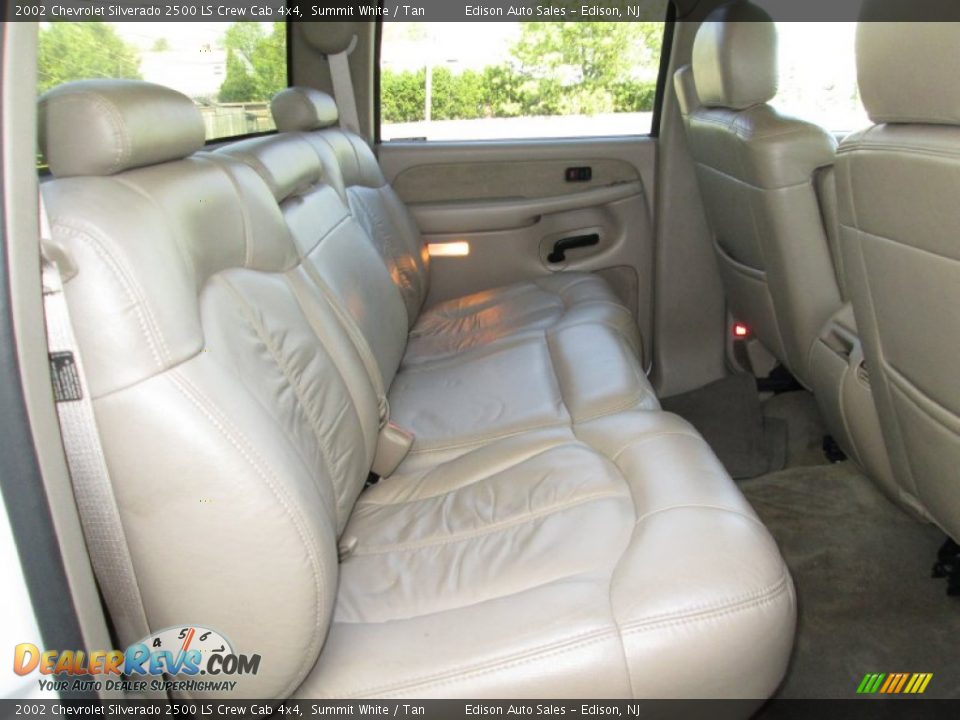 Rear Seat of 2002 Chevrolet Silverado 2500 LS Crew Cab 4x4 Photo #19