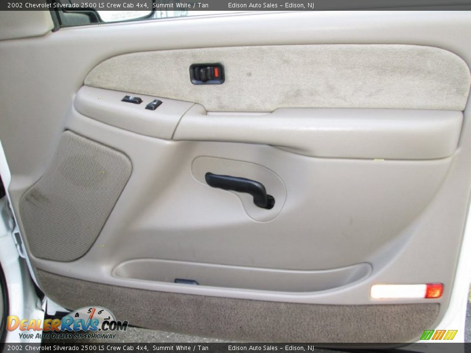 Door Panel of 2002 Chevrolet Silverado 2500 LS Crew Cab 4x4 Photo #26