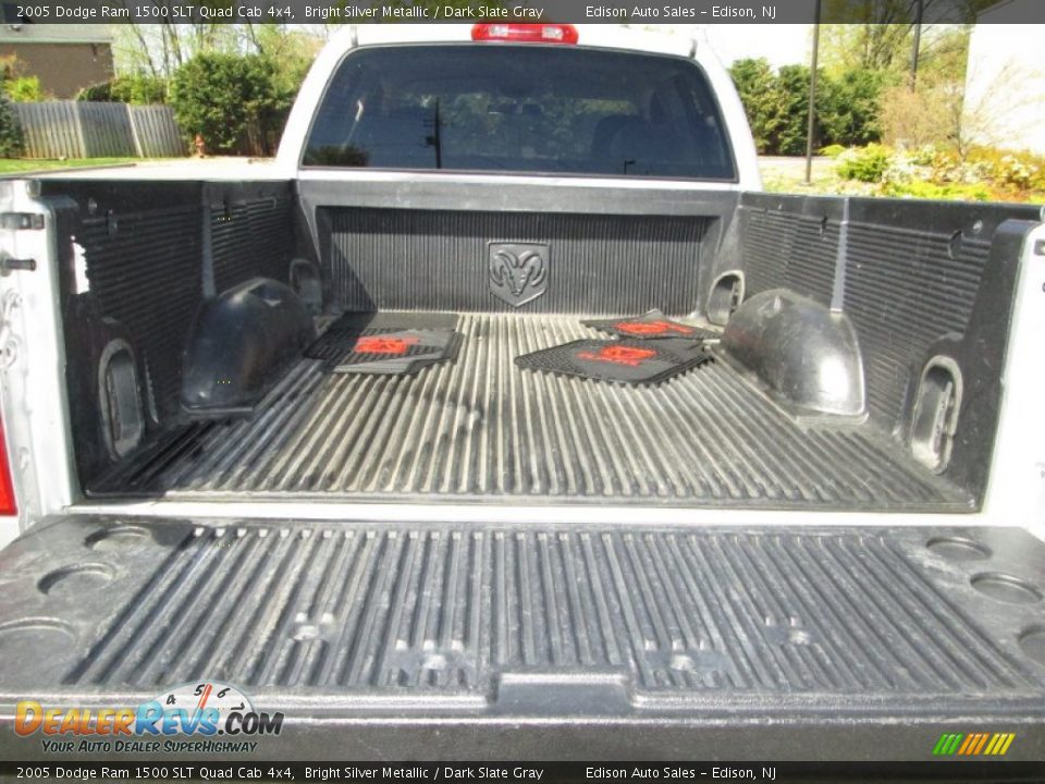 2005 Dodge Ram 1500 SLT Quad Cab 4x4 Bright Silver Metallic / Dark Slate Gray Photo #8