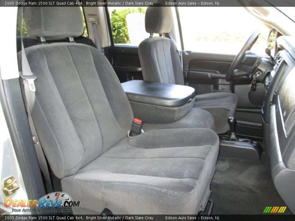 2005 Dodge Ram 1500 SLT Quad Cab 4x4 Bright Silver Metallic / Dark Slate Gray Photo #16