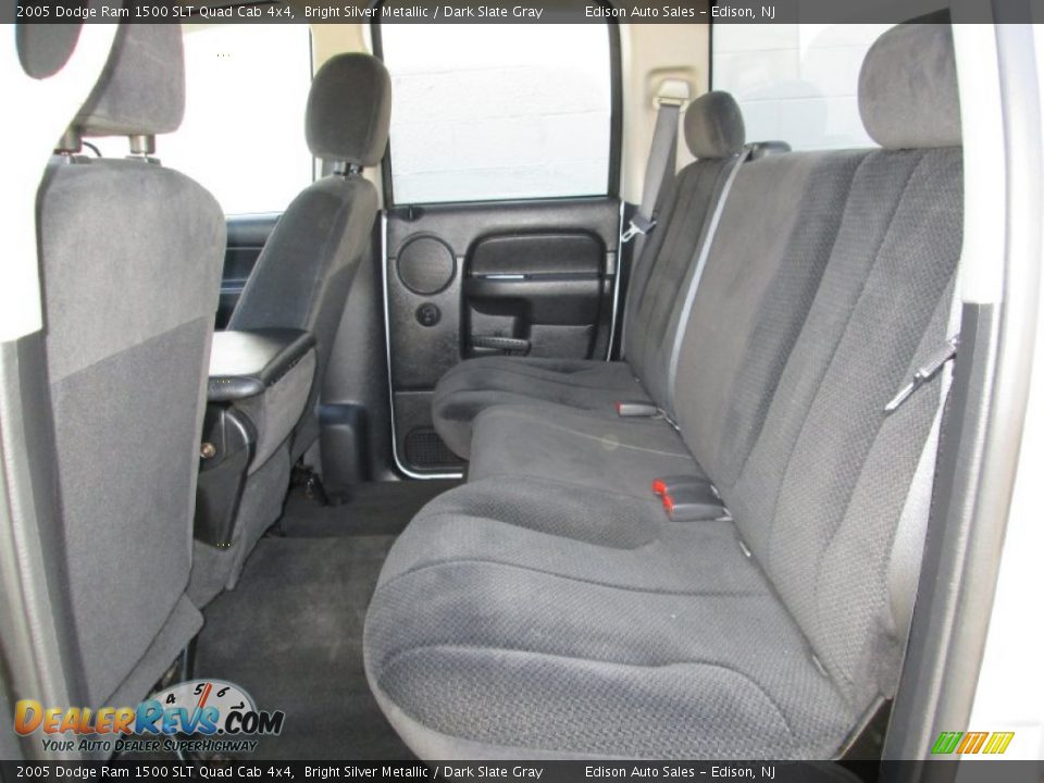 2005 Dodge Ram 1500 SLT Quad Cab 4x4 Bright Silver Metallic / Dark Slate Gray Photo #19