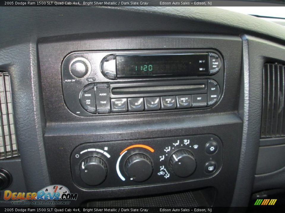 2005 Dodge Ram 1500 SLT Quad Cab 4x4 Bright Silver Metallic / Dark Slate Gray Photo #22