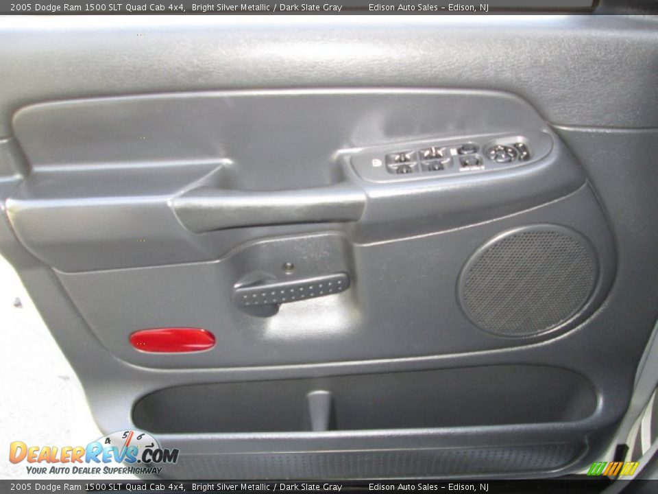 2005 Dodge Ram 1500 SLT Quad Cab 4x4 Bright Silver Metallic / Dark Slate Gray Photo #26