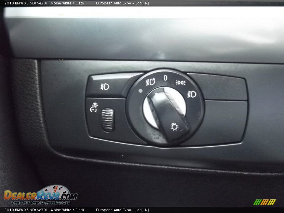 2010 BMW X5 xDrive30i Alpine White / Black Photo #31